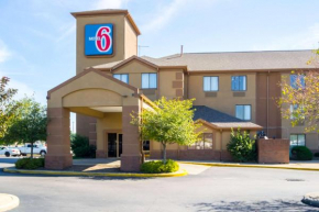 Гостиница Motel 6-Indianapolis, IN - Airport  Индианаполис